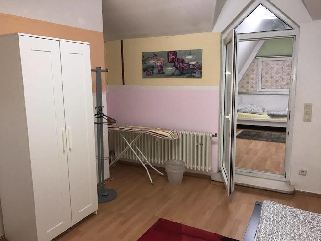 A&S Ferienwohnungen Roonstrasse Bonn Extérieur photo