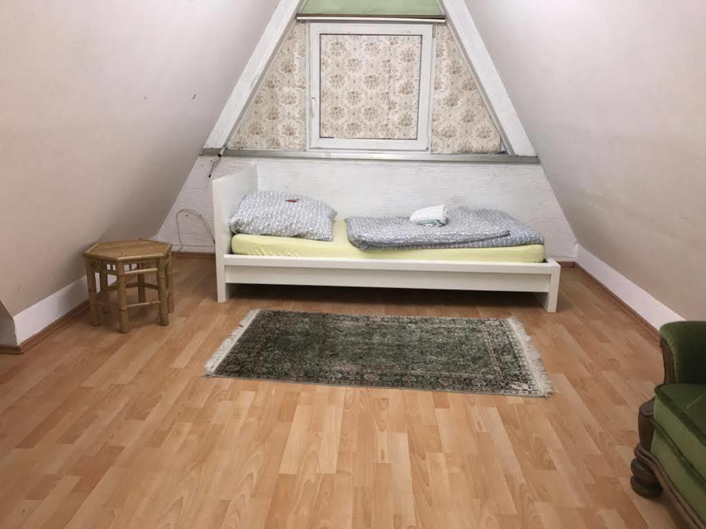 A&S Ferienwohnungen Roonstrasse Bonn Extérieur photo