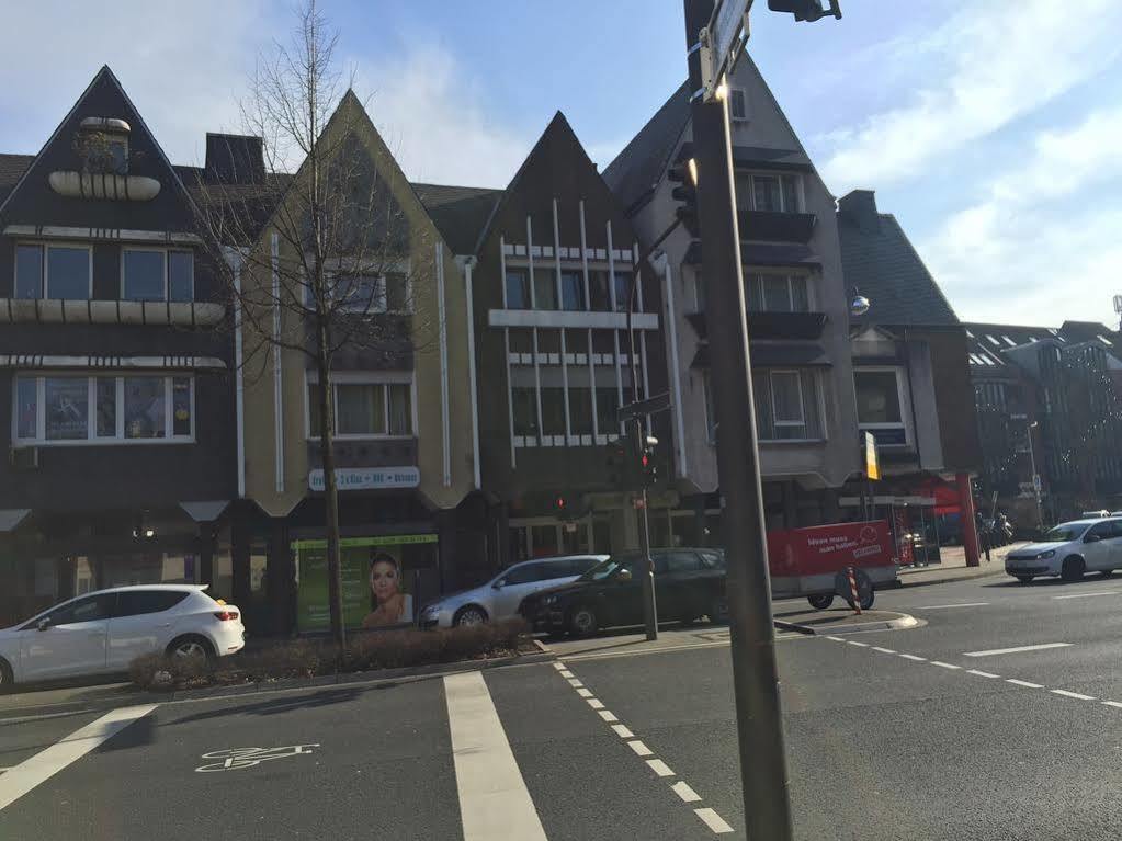 A&S Ferienwohnungen Roonstrasse Bonn Extérieur photo