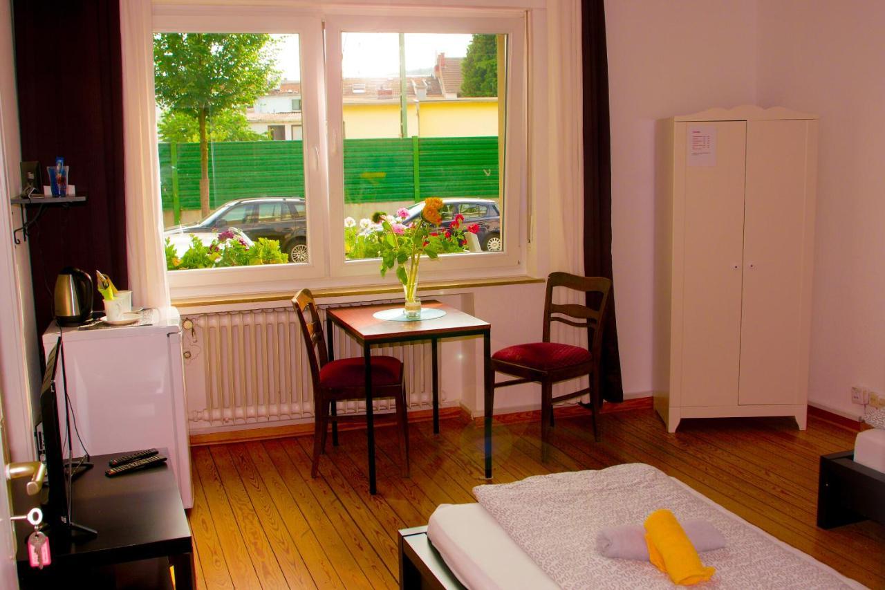 A&S Ferienwohnungen Roonstrasse Bonn Extérieur photo